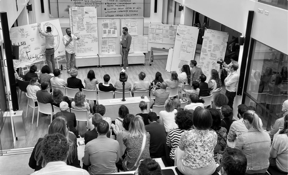 Lab des Labs workshop session showing collaborative design process